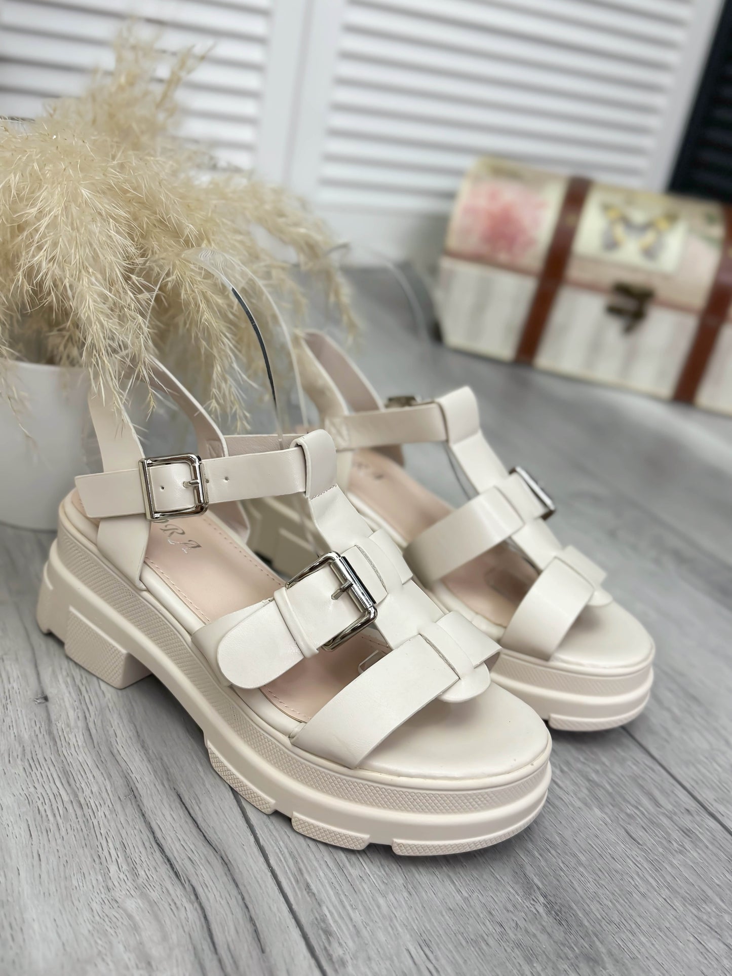 Sandale dama bej 523