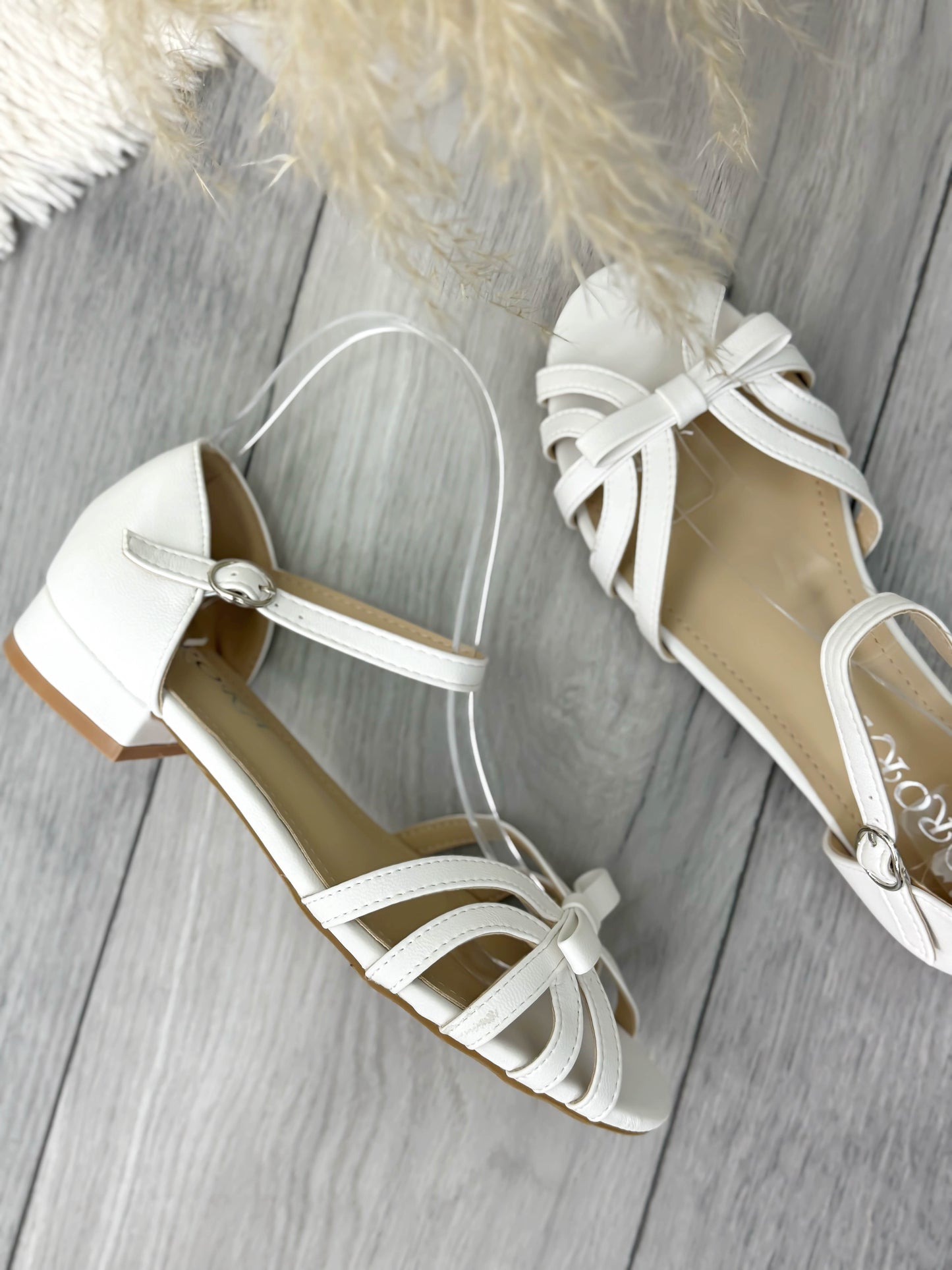 Sandale dama albe 619