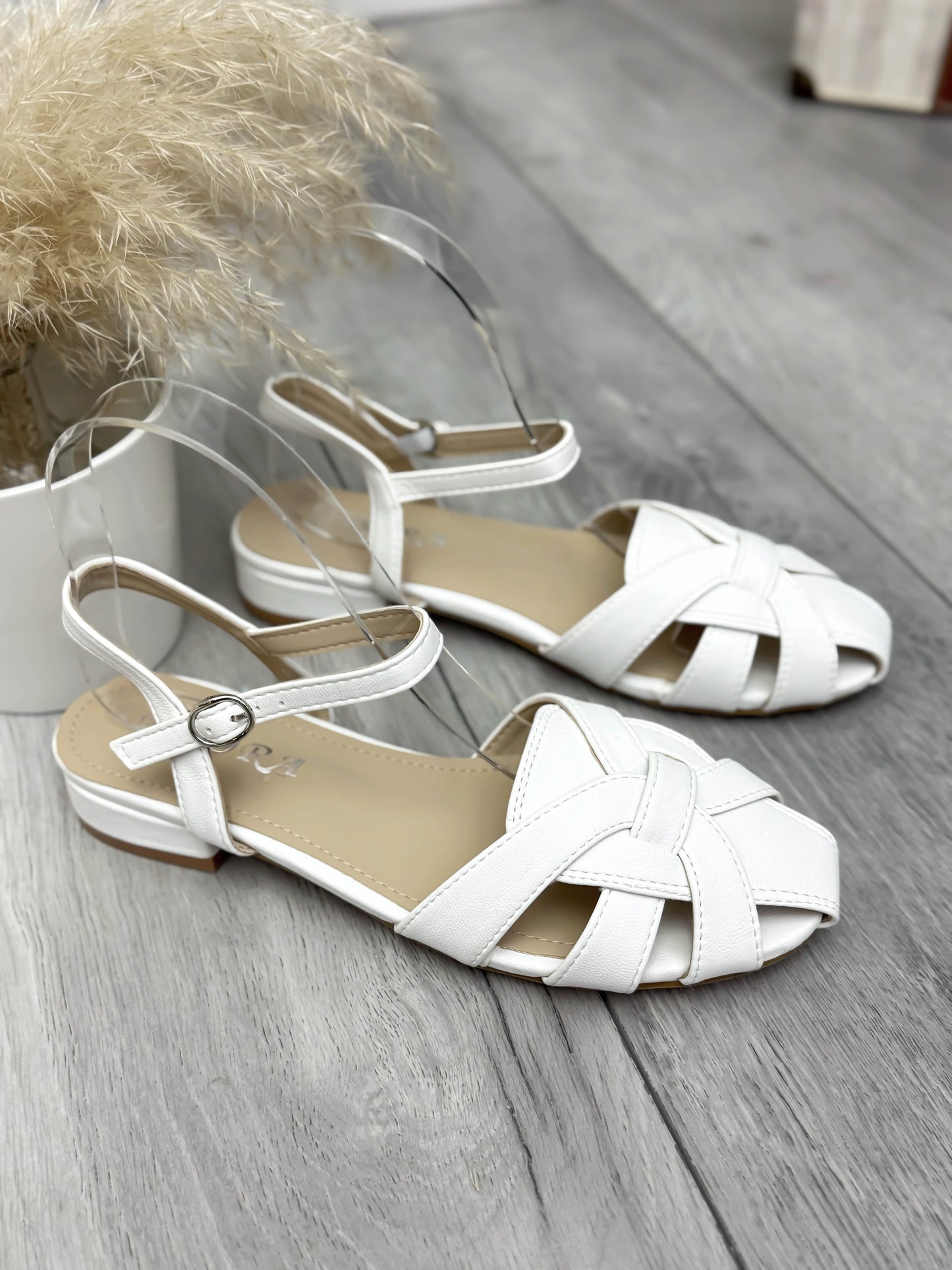 Sandale dama albe 620