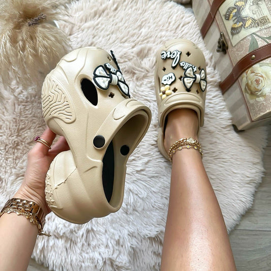 Saboti cu platforma 7 cm, cu ornamente, bej, XF30