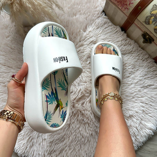 Papuci dama casual, platforma 5 cm, albi, XF34