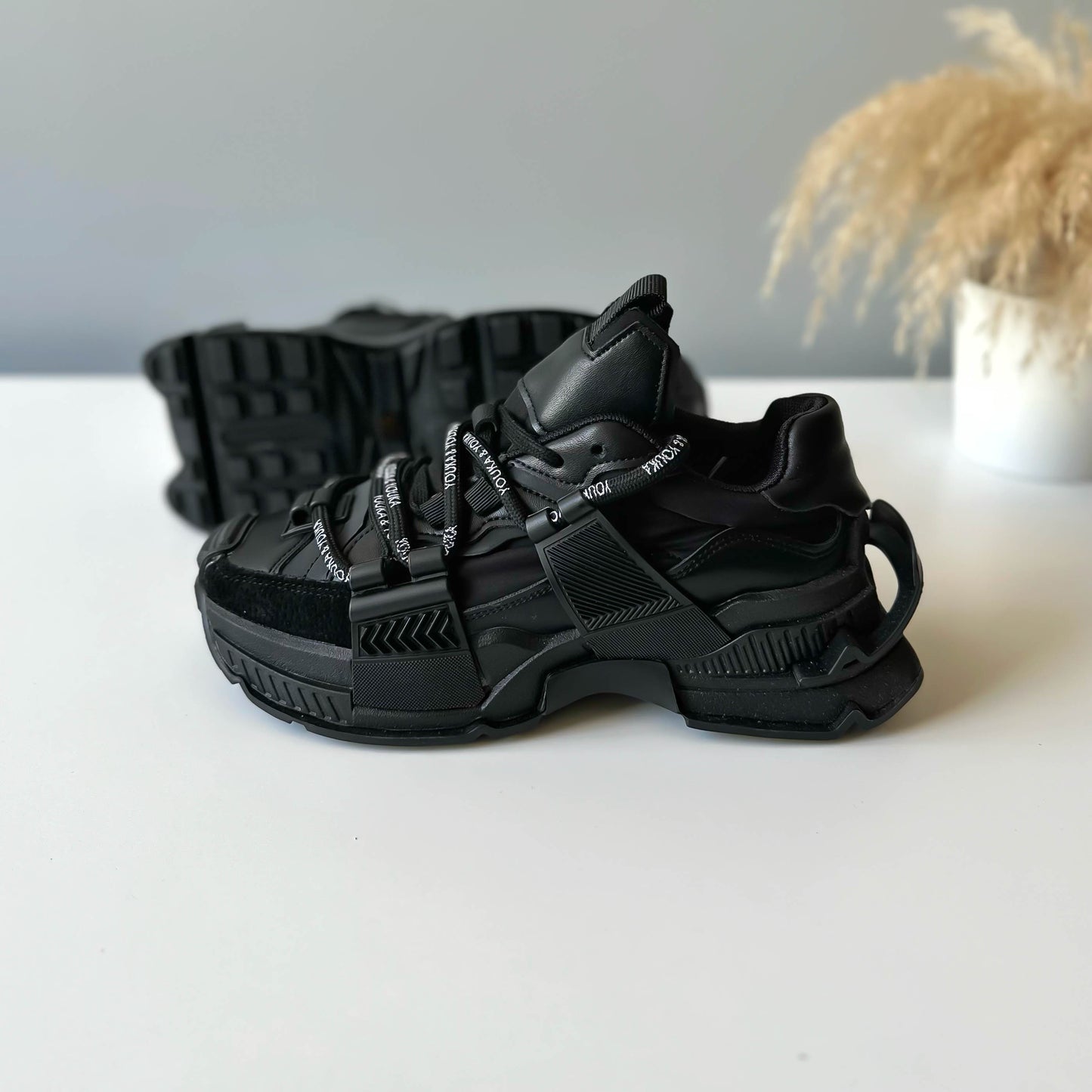 Adidasi dama casual negri Y912